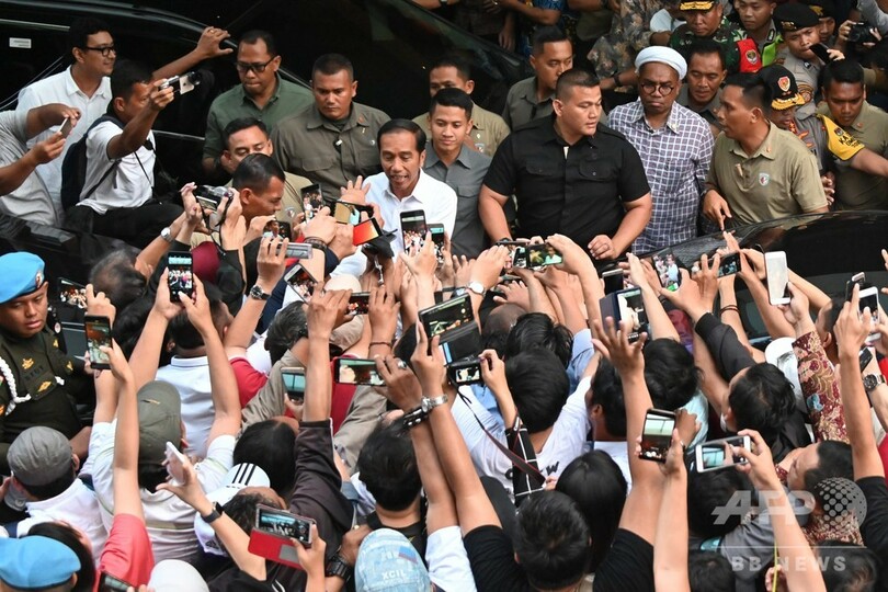インドネシア大統領選、現職ジョコ氏が優勢