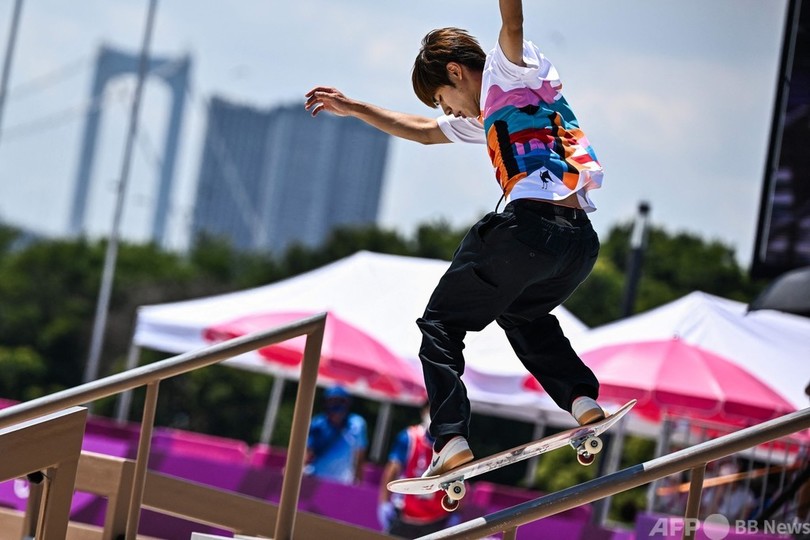 堀米雄斗が金メダル スケボー、五輪初代王者に