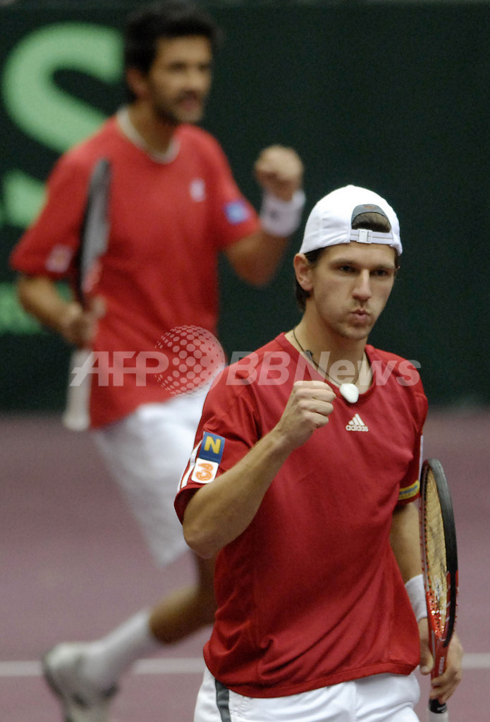 ＜男子テニス 07デビスカップ＞オーストリア メルツァー／ノウル組が勝利し1勝目をマーク - オーストリア