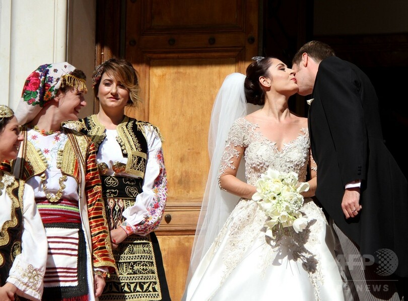 旧アルバニア王室のレカ王太子が結婚、お相手は人気女優