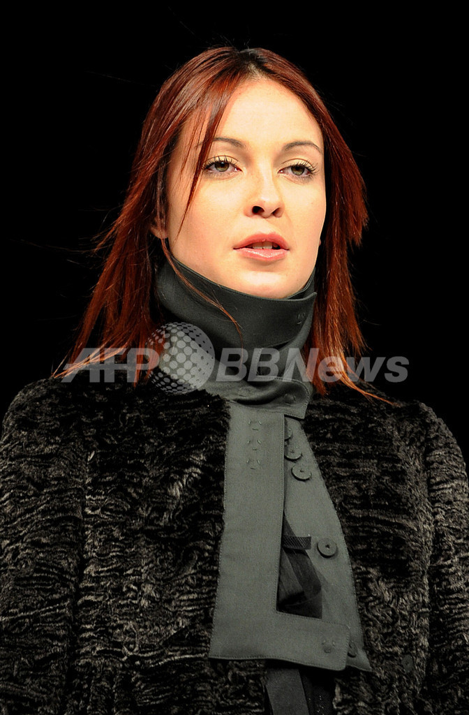 ＜ボゴタ・ファッションウィーク＞グロリア・コエーリョら、新作を発表