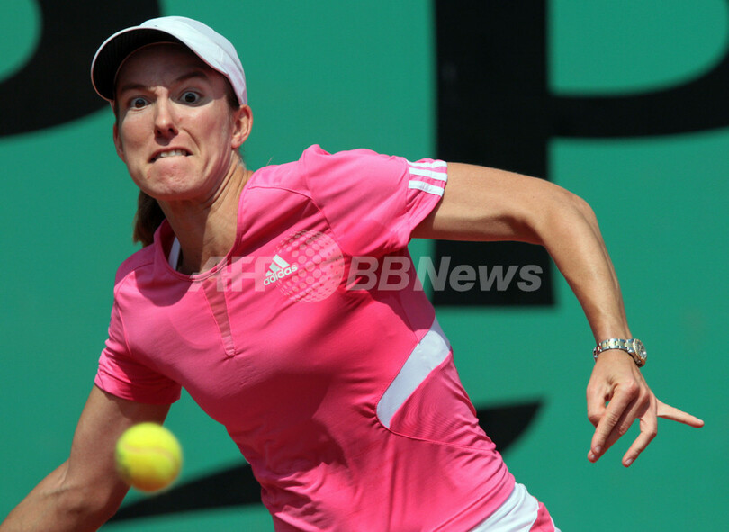 エナン イワノビッチを破り大会3連覇達成