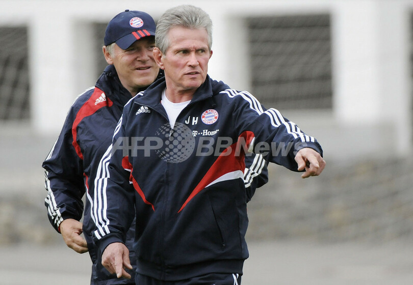 バイエルン ハインケス氏の下で初練習を行う