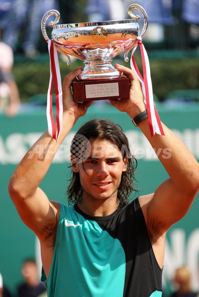 ＜男子テニス モンテカルロ・オープン2007＞ナダル フェデラーを降し大会3連覇を達成 - モナコ