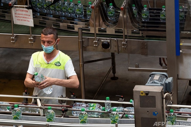 ボルヴィック水源、くみ過ぎで枯渇の危機か 仏