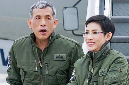 タイ国王、王室警護隊員4人を「不貞行為」などで解雇 写真3枚 国際