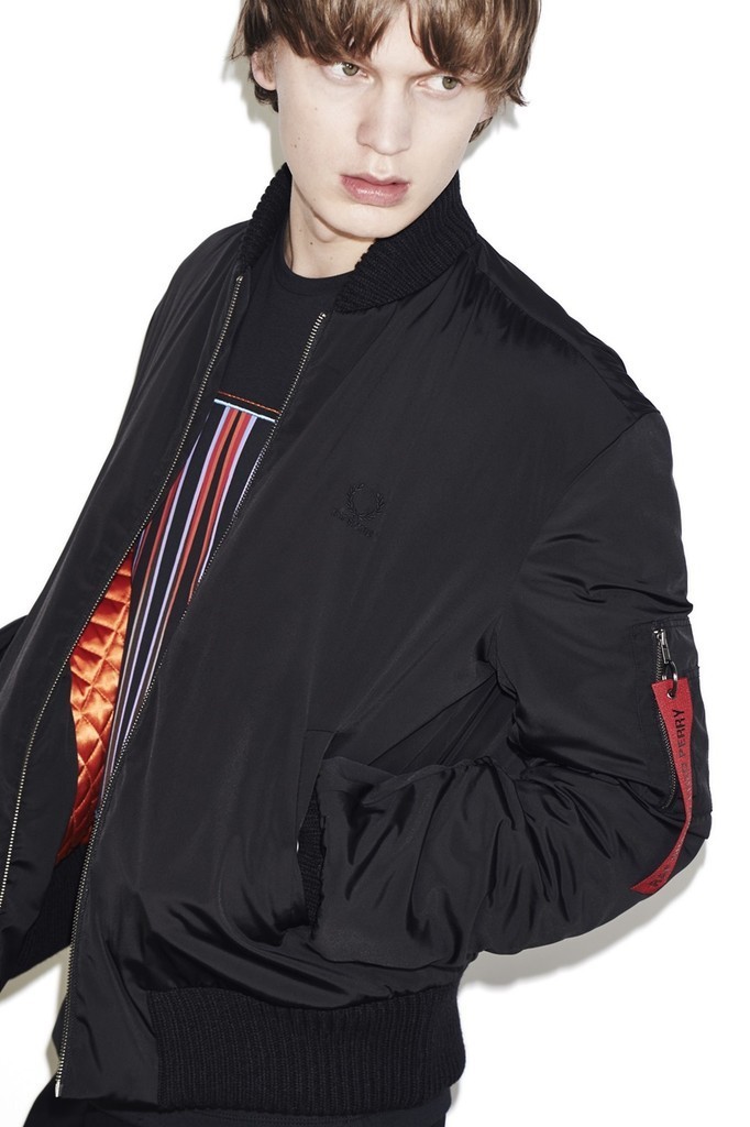 「Raf Simons×Fred Perry」2015秋冬コレクション28日発売開始