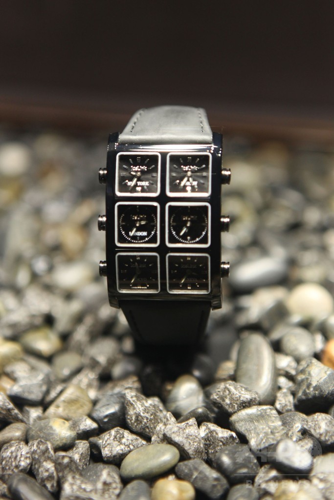 時計ブランド「アイスリンク」、米LAで新作パーティー