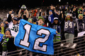 13NFL第48回スーパーボウル（Super Bowl XLVIII）、デンバー・ブロンコス（Denver Broncos）対シアトル・シーホークス（Seattle Seahawks）。優勝に歓喜するシアトル・シーホークスのファン（2014年2月2日撮影）。(c)AFP/Getty Images/Christian Petersen