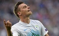 サッカー欧州選手権2016予選グループE、スロベニア対イングランド。得点を喜ぶスロベニアのネイツ･ペチュニク（2015年6月14日撮影）。(c)AFP/SAMUEL KUBANI