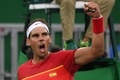 リオデジャネイロ五輪、テニス男子シングルス1回戦。試合に勝利し喜ぶラファエル・ナダル（2016年8月7日撮影）。(c)AFP/Martin BERNETTI