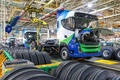 安徽省馬鞍山市の漢馬科技集団の新エネルギー大型トラックの組み立てライン（2025年2月17日撮影、資料写真）。(c)PeopleʼsDaily/王文生