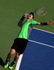 テニス、ドバイ・テニス選手権、男子シングルス2回戦。サーブを放つアンディ・マレー（2015年2月25日撮影）。(c)AFP/KARIM SAHIB