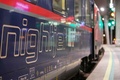 オーストリア・ウィーン中央駅で、ベネチア、チューリヒ行きの寝台車（2023年7月25日撮影）。(c)Alex HALADA / AFP