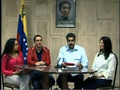 キューバのハバナ（Havana）からベネズエラ国営テレビでウゴ･チャベス（Hugo Chavez）大統領の容体を説明するニコラス・マドゥロ（Nicolas Maduro）副大統領（右から2人目）とホルヘ・アレアサ（Jorge Arreaza）科学技術相（左から2人目）、チャベス大統領の娘ロサ・ビルヒニア（Rosa Virginia）さん（左）、シリア・フローレス（Cilia Flores）検事総長（2012年12月30日撮影）。(c)AFP/VTV