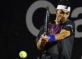 テニス、リオ・オープン男子シングルス準決勝。リターンを狙うファビオ・フォニーニ（2015年2月21日撮影）。(c)AFP/VANDERLEI ALMEIDA