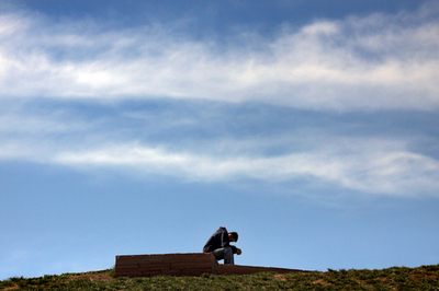 コロンバイン高校銃乱射事件から10年、犠牲者追悼式典　