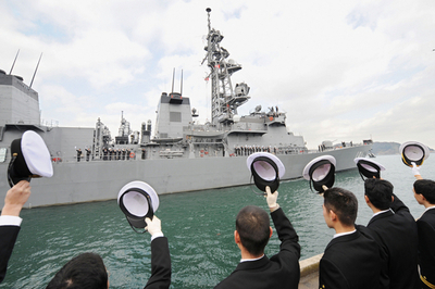 海自護衛艦がインド洋へ出航、2月中旬から給油活動