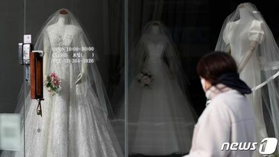 韓国・結婚市場も二極化…大卒・事務職が婚姻増加を主導