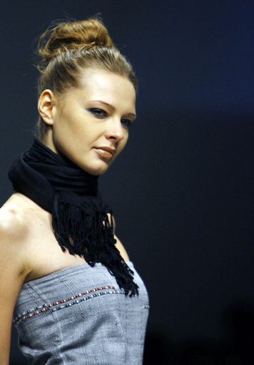 ＜07/08年秋冬ラクメ・ファッション・ウィーク＞ディープティ・トール、新作を発表 - インド