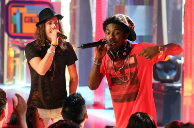 シスコ・アドラーとShwayze、ダニティ・ケインらがMTVのTRLに出演