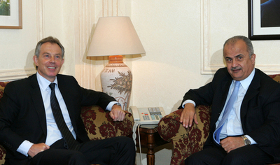 ブレア中東和平特使、初の現地歴訪でヨルダン外相と会談