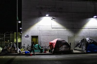 ホームレス8人に「毒」盛り苦しむ様子を撮影 男を起訴 米