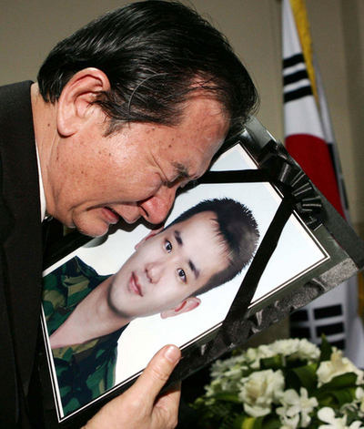 アフガンで自爆テロの犠牲になった韓国兵の葬儀 - クウェート