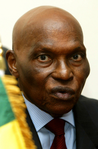 追放されたセク元首相、与党PDSへ復党 - セネガル