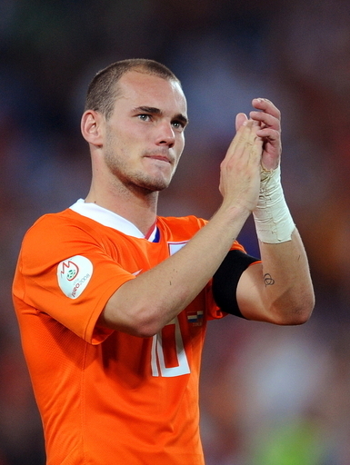 左ひざ負傷のスナイデルが復帰へ