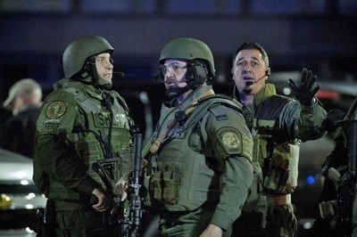 米ニュージャージーのショッピングモールで発砲事件、犯人逃走