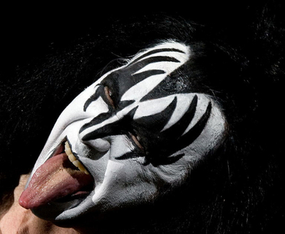 米ロックバンド「KISS」、ワシントンで熱狂ライブ