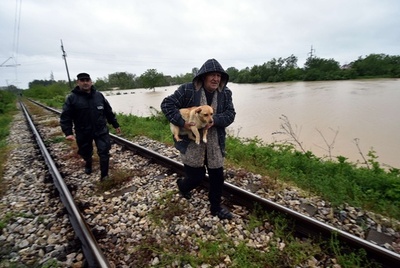 セルビアで洪水、3人死亡「史上最悪の自然災害」