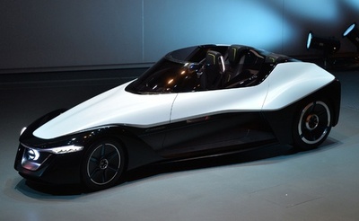 日産の次世代EV、東京モーターショーで公開へ