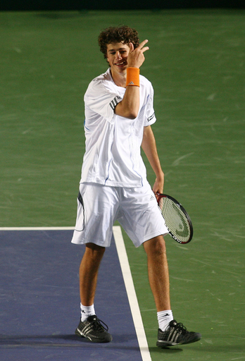 ＜男子テニス 07デビスカップ＞オランダ ハーセが勝利を収め初勝利を挙げる - 英国