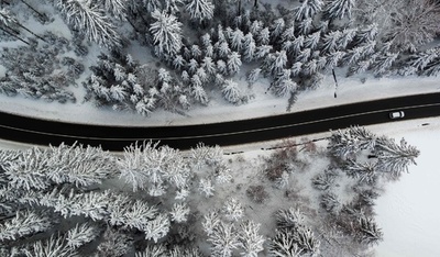 冬本番のドイツ、各地で雪景色