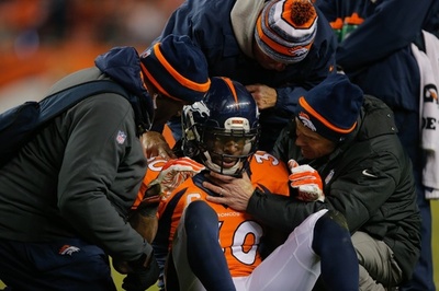 脳振とう多いと勃起不全リスク上昇、元NFL選手の調査で判明