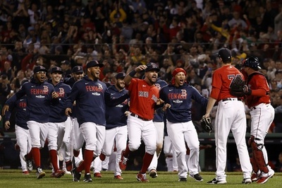 Rソックス、ヤンキース下しレイズとの地区シリーズへ