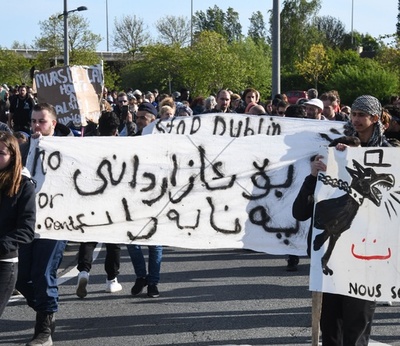 仏沿岸警備隊、英仏海峡でイラン人移民乗せた小型ボート拿捕