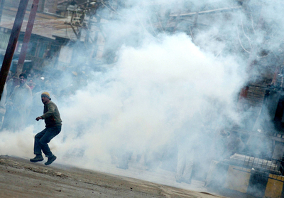 大規模なゼネスト、暴力的抗議活動へ発展 - インド