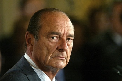 シラク元仏大統領「猛烈な痛み」で一時病院に、痛風の疑い