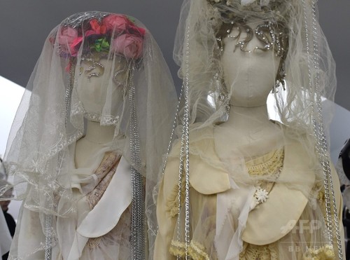 川久保玲の展覧会、メトロポリタン美術館で始まる 川久保玲の展覧会、メトロポリタン美術館で始まる