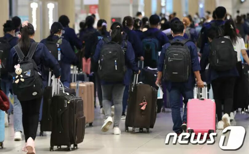 仁川国際空港から入国する外国人労働者(c)news1