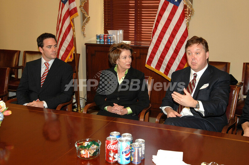 ＜07NASCAR・ネクステルカップ＞ジョンソン ペロシ下院議長らを表敬訪問 - 米国