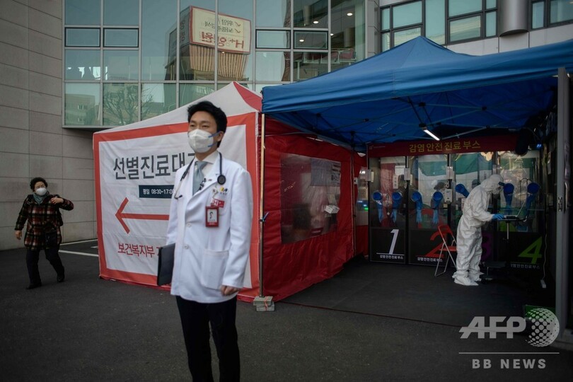 「消毒も楽々」電話ボックス風コロナ検査場、韓国が導入