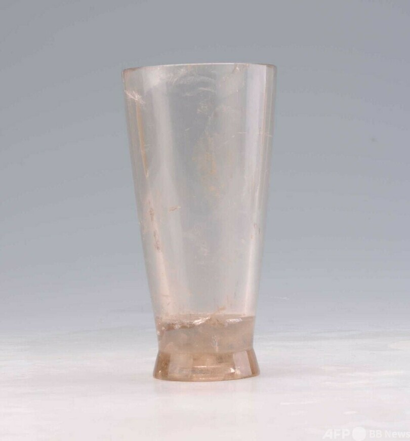 中国戦国時代の水晶グラス 最も「現代」を彷彿とさせる工芸品