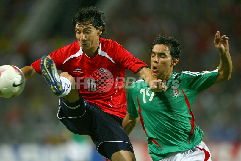 チリ メキシコと引き分けるも決勝T進出