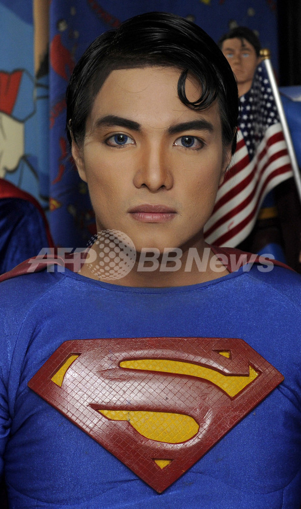 美容整形であこがれのスーパーマンになったデザイナー フィリピン 写真12枚 国際ニュース Afpbb News