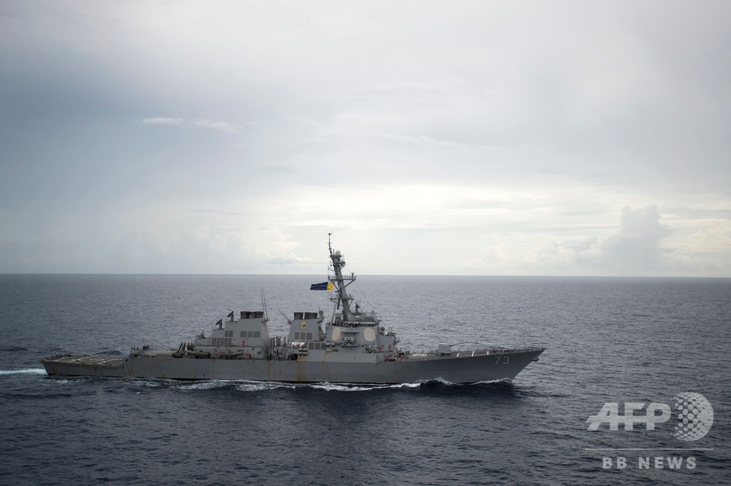 米駆逐艦、南シナ海の南沙諸島付近で「航行の自由作戦」 米駆逐艦、南シナ海の南沙諸島付近で「航行の自由作戦」