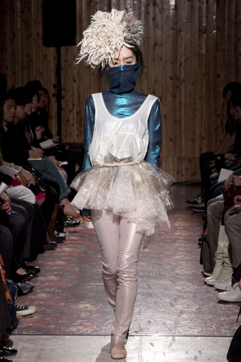 09/10年秋冬東京・コレクション＞ノゾミ イシグロ、新作を発表 写真28